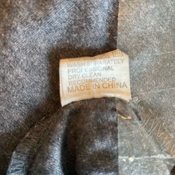 Queen T-Shirt Men's Size Large Color Gray Yellow Graphic Band Shirt - Picture 6 of 8